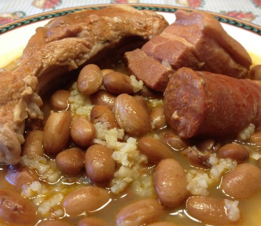 Potaje de alubias pintas con arroz